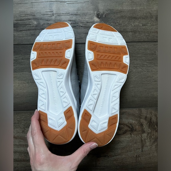 BNWT — APL Women’s TechLoom Breeze Sneakers — Size 10 - Picture 7 of 7